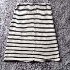 NWT Ann Taylor Loft black and white pencil skirt size medium